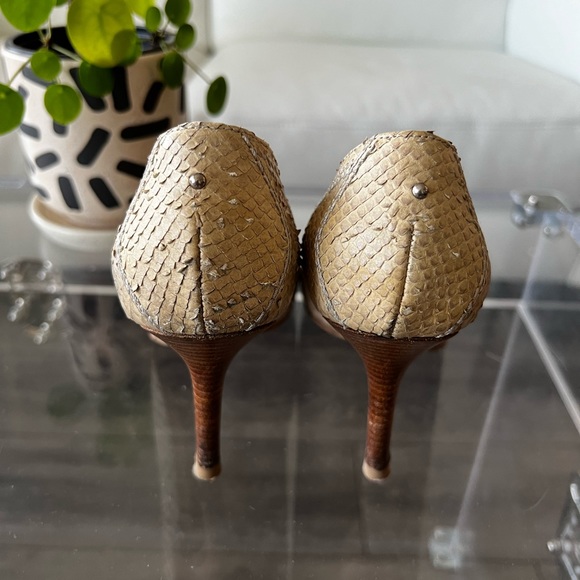DIOR | MISS DIOR SNAKE SKIN PUMPS (BEIGE) - Picture 5 of 10